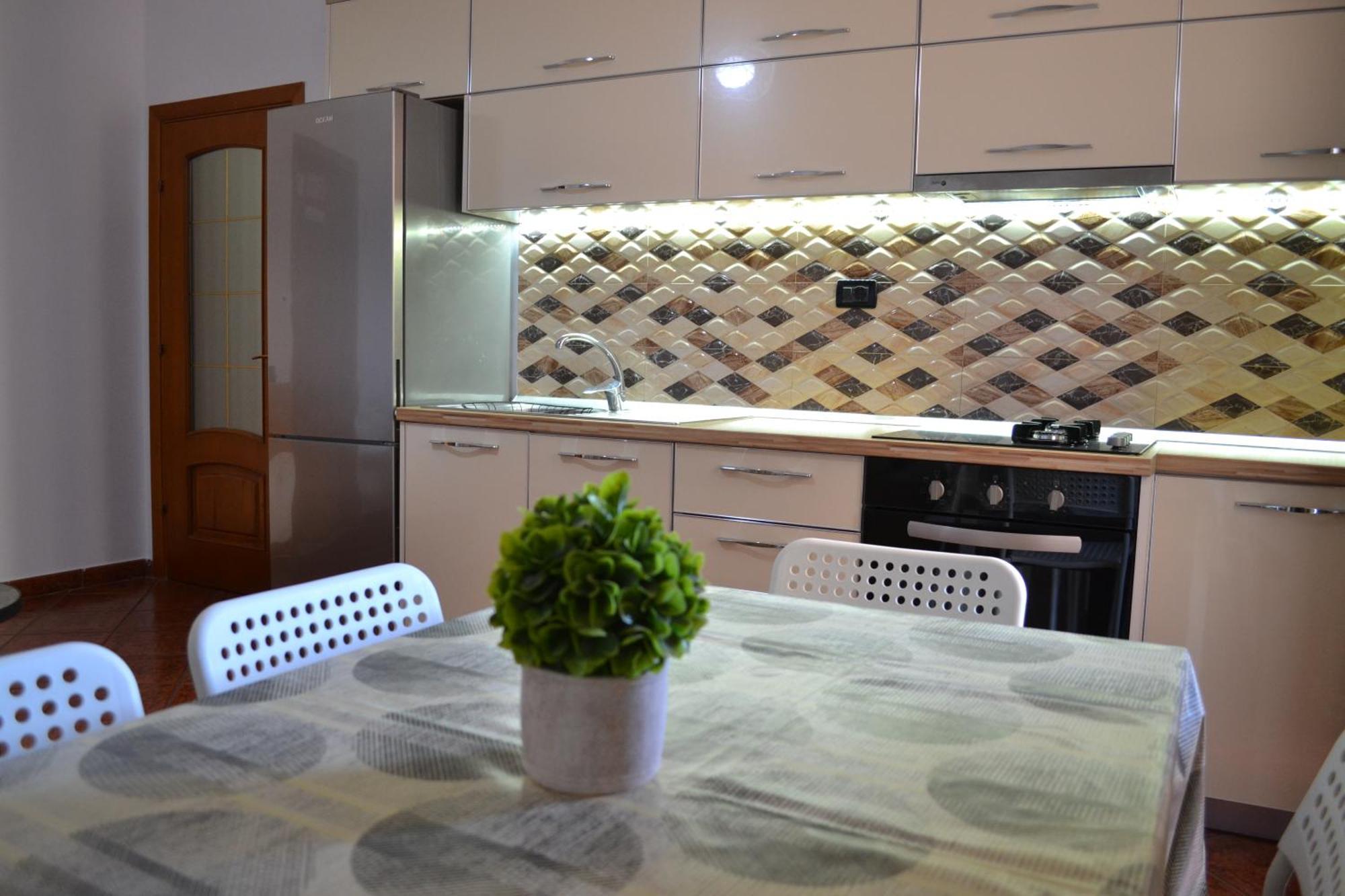 Central 5 Bedrooms Apartment Partial Seaview Vlorë Exterior foto